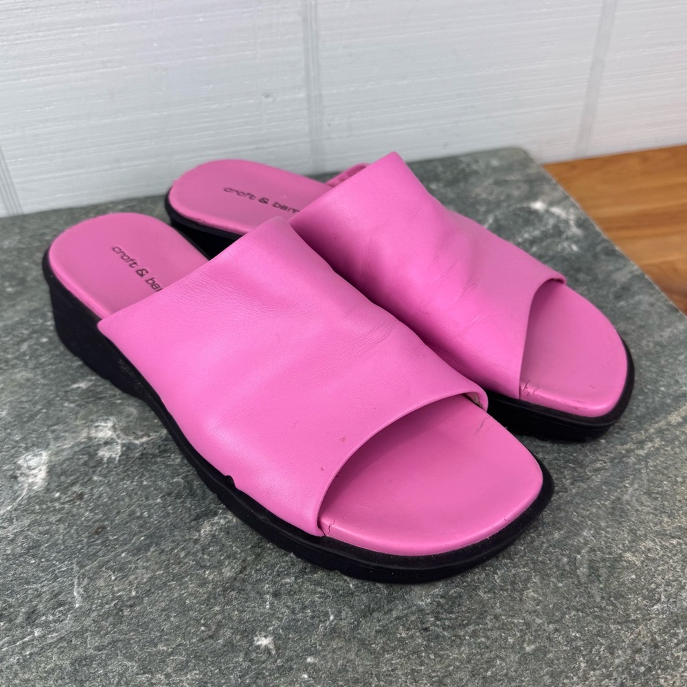 Croft & Barrow St. Claire Hot Pink Barbie Y2K Slip On Sandal Slides Lugsole 9